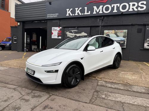 Tesla MODEL  Y