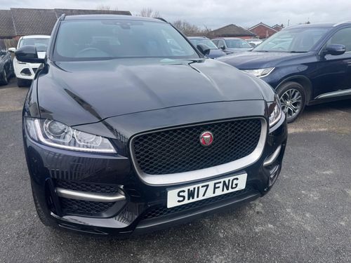 Jaguar F Pace