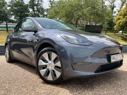 Tesla MODEL  Y