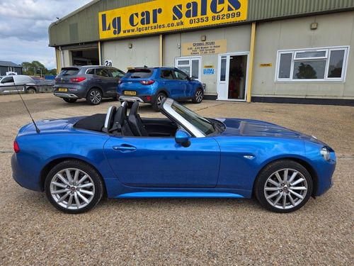 Fiat 124 Spider