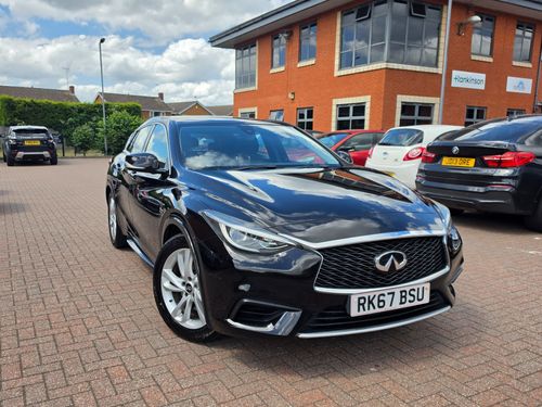 Infiniti Q30