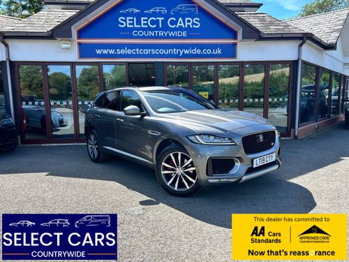 Jaguar F Pace