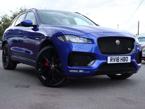 Jaguar F Pace