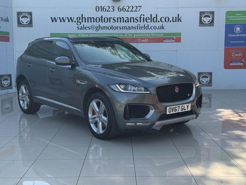Jaguar F Pace