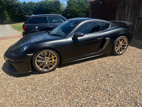 Porsche 718 Cayman