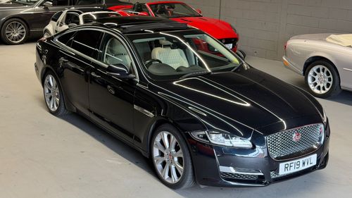 Jaguar XJ