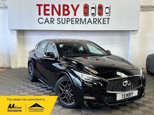 Infiniti Q30