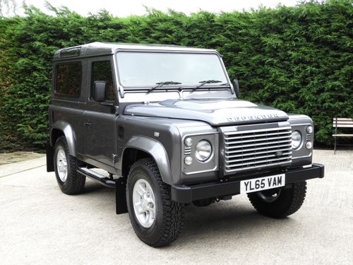 Land Rover Defender 90