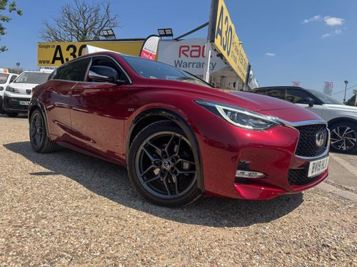 Infiniti Q30