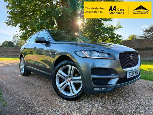 Jaguar F Pace