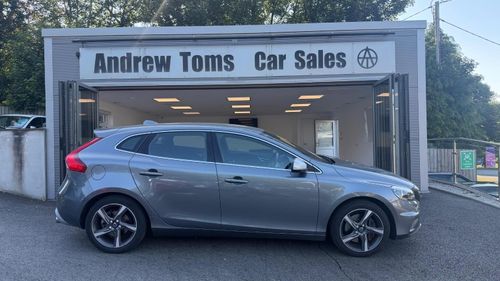 Volvo V40