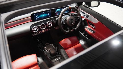 Mercedes Benz CLA