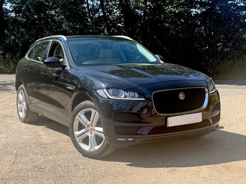 Jaguar F Pace