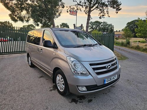 Hyundai i800