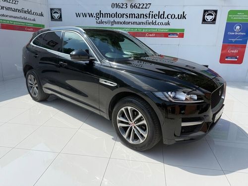Jaguar F Pace