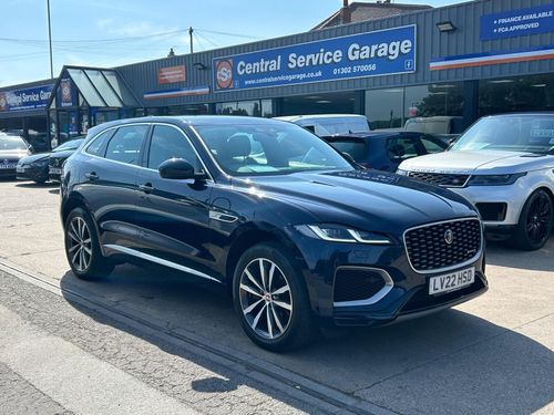 Jaguar F Pace