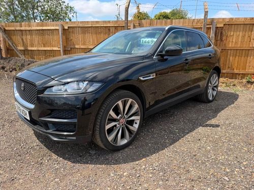 Jaguar F Pace