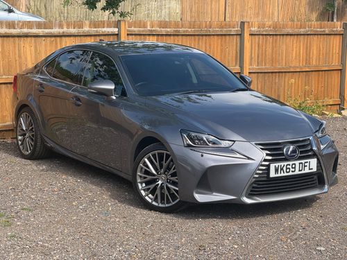 Lexus IS