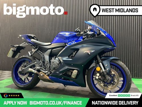 Yamaha R7