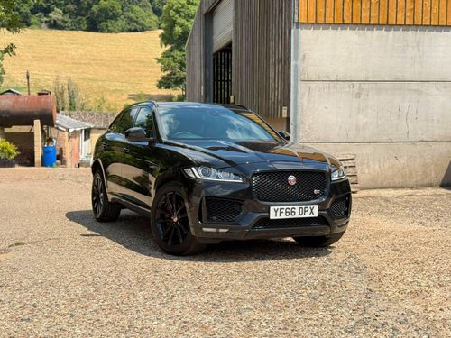 Jaguar F Pace