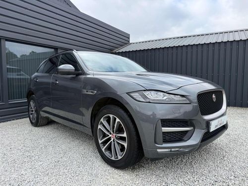 Jaguar F Pace