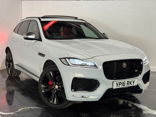 Jaguar F Pace