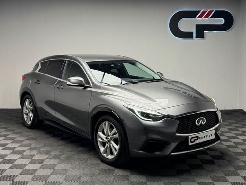 Infiniti Q30
