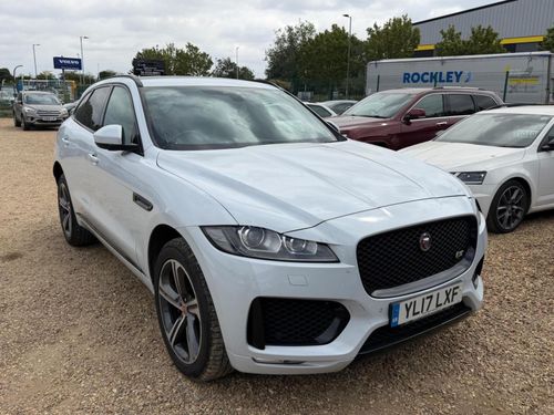 Jaguar F Pace