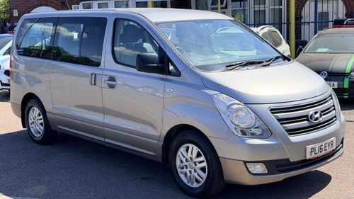 Hyundai i800