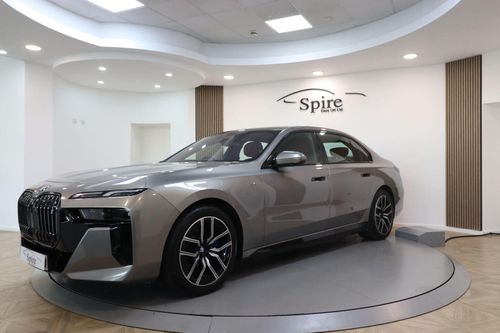 BMW I7