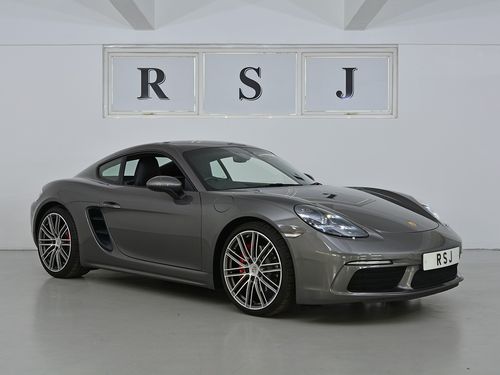 Porsche 718 Cayman