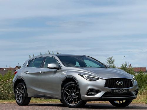 Infiniti Q30