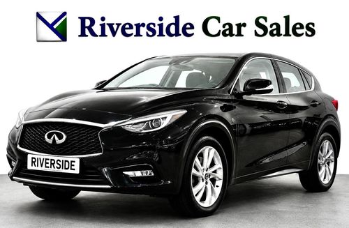 Infiniti Q30
