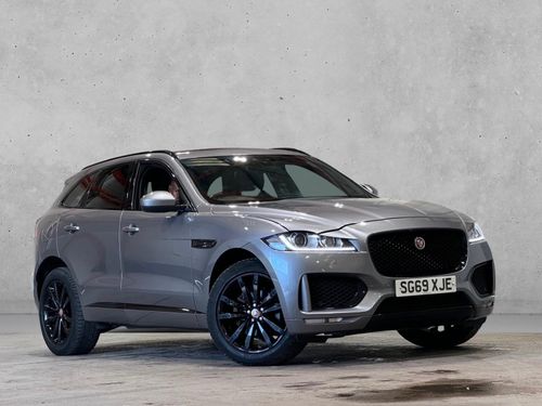 Jaguar F Pace