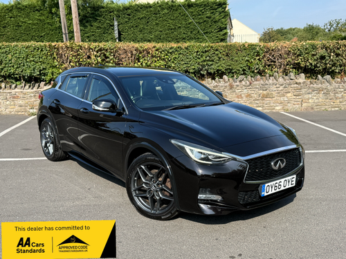 Infiniti Q30