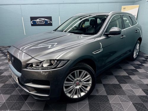 Jaguar F Pace