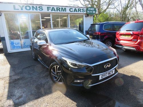 Infiniti Q30