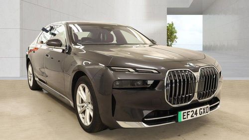 BMW I7