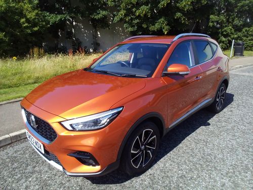 MG ZS