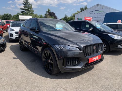 Jaguar F Pace