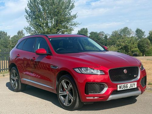 Jaguar F Pace
