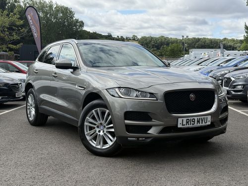 Jaguar F Pace