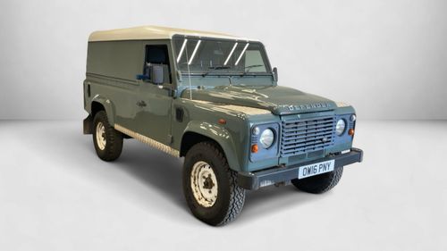 Land Rover Defender 110