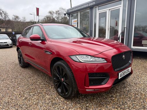 Jaguar F Pace