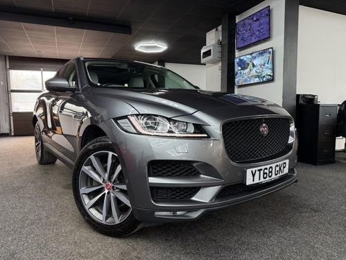 Jaguar F Pace