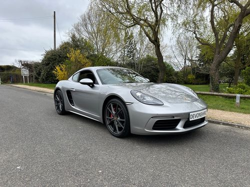 Porsche 718 Cayman