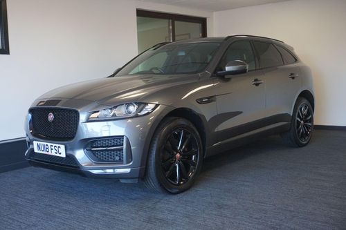 Jaguar F Pace