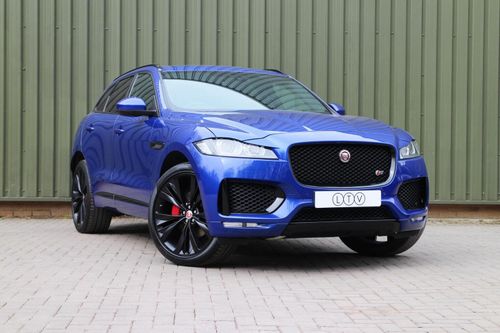 Jaguar F Pace