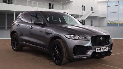 Jaguar F Pace