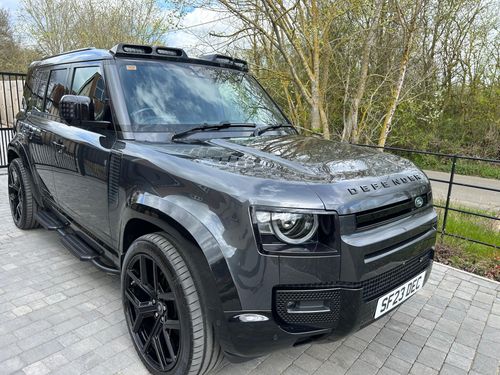 Land Rover Defender 110